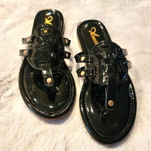 Black Patent Leather Dressy Flip Flops